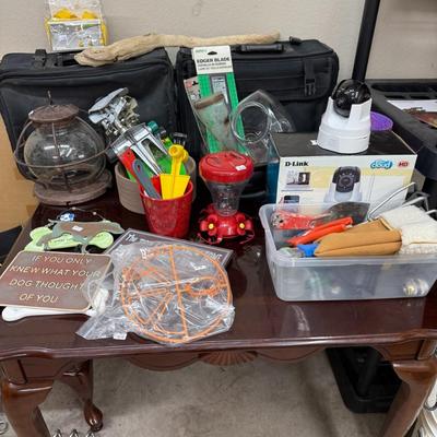 Sale Photo Thumbnail #28: Black plastic shelves are included, white wall shelves are NOT includeds