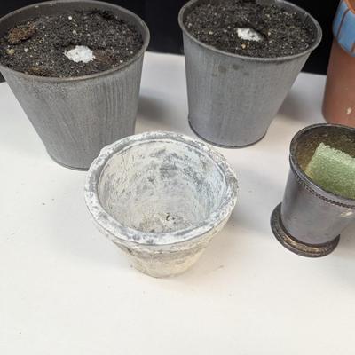 Variety Of Sizes & Materials Of Pots