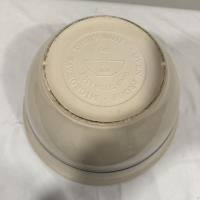 Roseville Pottery Mixing Bowl (BK-MG)