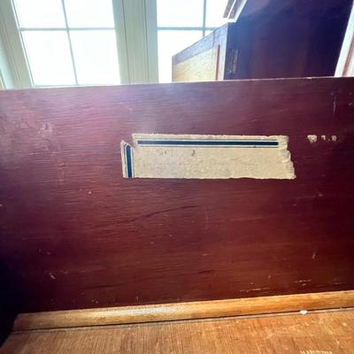 Chippendale Style Bow Front Sideboard W/ Claw Feet (D-RG)