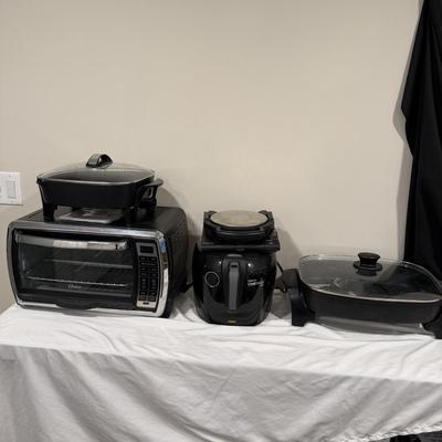 Oster Toaster Oven, Two Electric Skillets, Cool Daddy Fryer & More (BK-MG)
