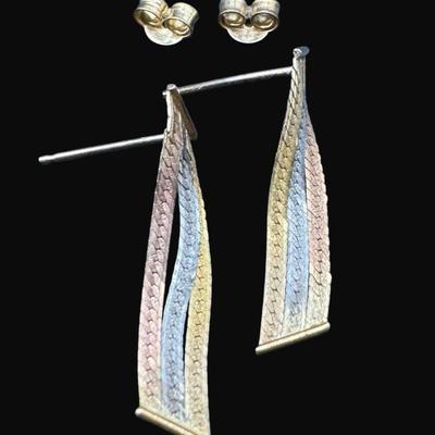 Sale Photo Thumbnail #8: These tri-color earrings are in the herringbone style and measure 1" in length.  Age related wear.  A Successful wire transfer is required for shipping/No Credit Card. (1.24 grams) [KB]