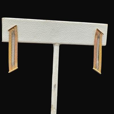 Sale Photo Thumbnail #6: These tri-color earrings are in the herringbone style and measure 1" in length.  Age related wear.  A Successful wire transfer is required for shipping/No Credit Card. (1.24 grams) [KB]