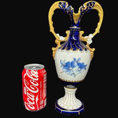 Sale Photo Thumbnail #10: This vase is colored blue and white, with gold accents.  Measurement: 11"H. [RE]