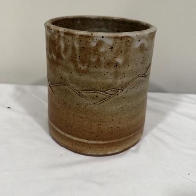 Ale wine Pottery & More Signed Pottery (BGB-MG)