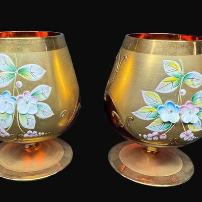 Sale Photo Thumbnail #25: This is a two piece set. It is most likely Czechoslovakian in origin, and from the 1920s-1930s. Measurement: 3.5"H. [RE]