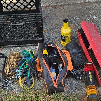 Car emergency lot, including milk crate
