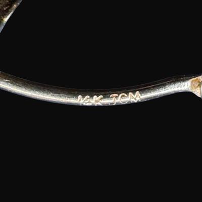 Sale Photo Thumbnail #52: **WIRE TRANSFER IS REQUIRED IF SHIPPED.** [1.93g] These hoop earrings have both a hammered and smooth finish.  Some minor age related wear. **ALL PRECIOUS METALS SALES ARE FINAL. NO REFUNDS WILL BE GIVEN FOR ANY REASON.** [KB]