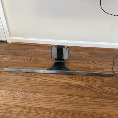 Samsung 60” Smart TV With Soundbar & Subwoofer (D-MG)