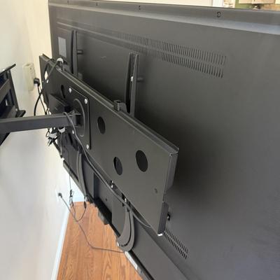 Samsung 60” Smart TV With Soundbar & Subwoofer (D-MG)