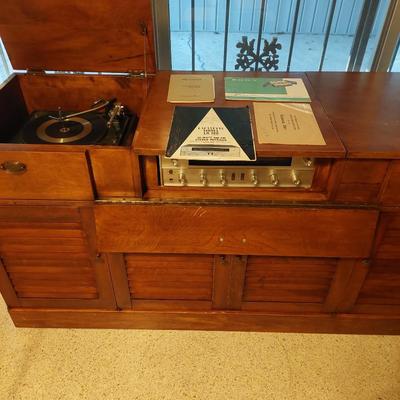 Sale Photo Thumbnail #5: A very nice vintage stereo cabinet. the electronics are included but are not working