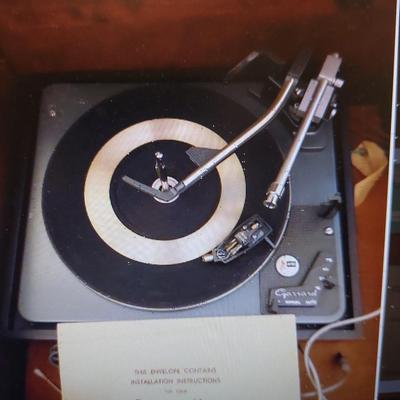 Sale Photo Thumbnail #2: A very nice vintage stereo cabinet. the electronics are included but are not working