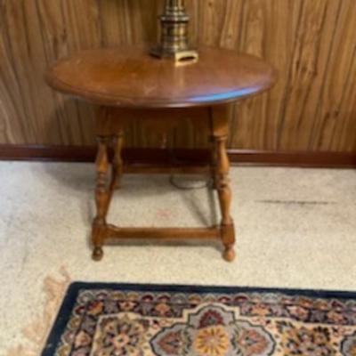 Sale Photo Thumbnail #18: A nice round side table. Dimensions are 24" tall & 28' Wide