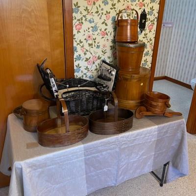 Sale Photo Thumbnail #25: You get all the baskets pictured. A very nice selection just in time for the holidays.