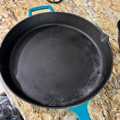 Wagner Ware & Martha Stewart Cast Iron Skillets (K-RG)