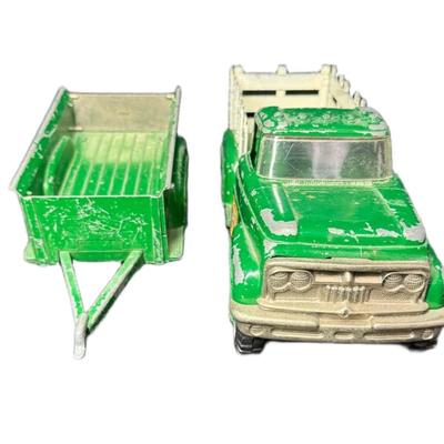 Sale Photo Thumbnail #138: This piece has number 800 from Hubley. Manufactured in Lancaster, PA. Age related wear, including paint loss. [CS]