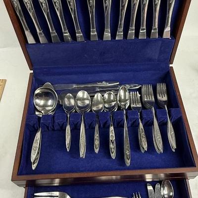 Sale Photo Thumbnail #254: In very good condition.