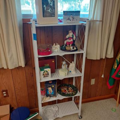 Sale Photo Thumbnail #50: The pictures don't do this lot justice. you have so many different items to set up a Xmas village or decorate around a train set.