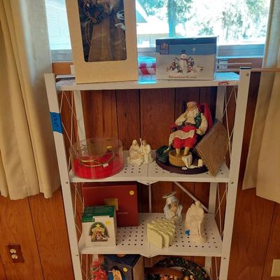 Sale Photo Thumbnail #58: The pictures don't do this lot justice. you have so many different items to set up a Xmas village or decorate around a train set.