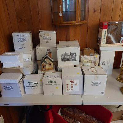 Sale Photo Thumbnail #59: The pictures don't do this lot justice. you have so many different items to set up a Xmas village or decorate around a train set.