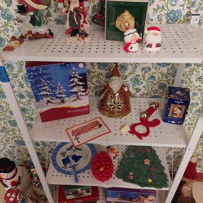 Sale Photo Thumbnail #56: The pictures don't do this lot justice. you have so many different items to set up a Xmas village or decorate around a train set.