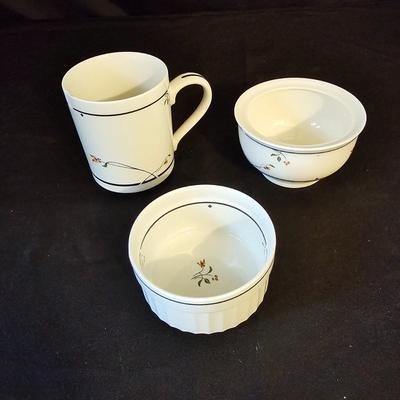 Ariana Town & Country Fine China Collection by Gorham (K-JS)