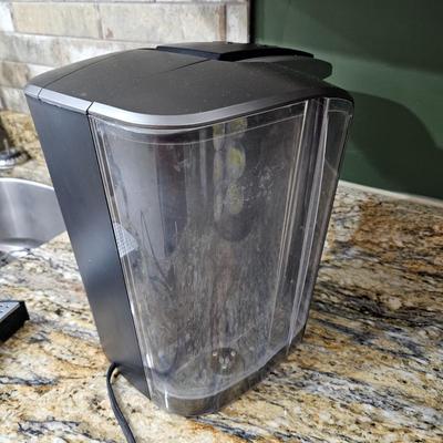 Keurig Coffee Maker & Spin Rack w/Pods (K-JS)