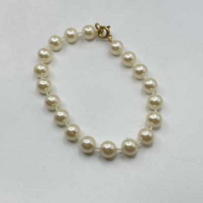 LOT 45J: Collection of Faux Pearl Necklaces & Bracelet