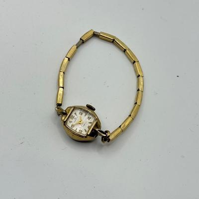 LOT 49J: Vintage Ladies Watches: Lanco 17 Jewels, Unichron 17 Jewels & More