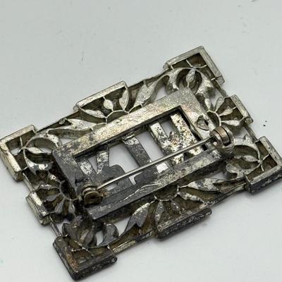 LOT 55J: Pins, Tie Tacks & More