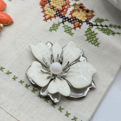 LOT 56K: Vintage Elgin America Compact, Pierced Japanese Porcelain Dish, Brooches & Owl Cross Stitch