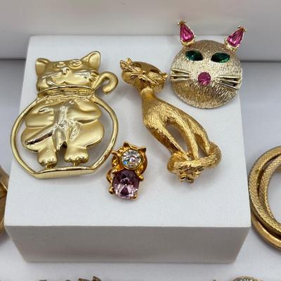 LOT 59J: Pins & Brooches; Cat, Trifari & More