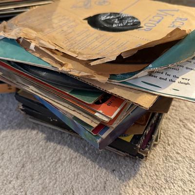 LOT 103L: Large Collection of Vinyl Records: Sinatra, Streisand & More
