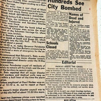 LOT 110K: Honolulu Star Bulletin WWII Dec 1971 Newspaper & NIB SEALED Gas Mask