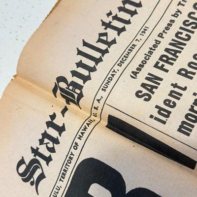 LOT 110K: Honolulu Star Bulletin WWII Dec 1971 Newspaper & NIB SEALED Gas Mask