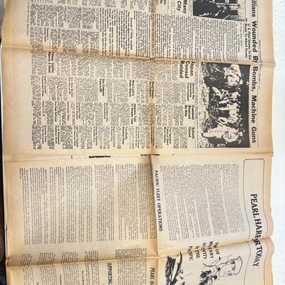 LOT 110K: Honolulu Star Bulletin WWII Dec 1971 Newspaper & NIB SEALED Gas Mask