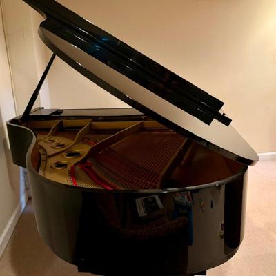 Yamaha Baby Grand Piano