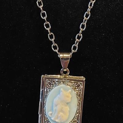 Fashion Locket Necklace