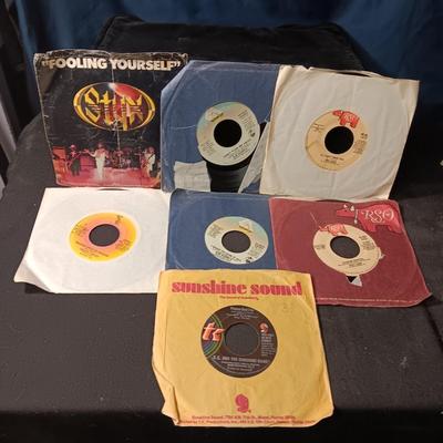 STYX, BEE GEES, AIR SUPPLY AND MORE MUSIC ON 45'S