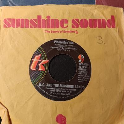 STYX, BEE GEES, AIR SUPPLY AND MORE MUSIC ON 45'S