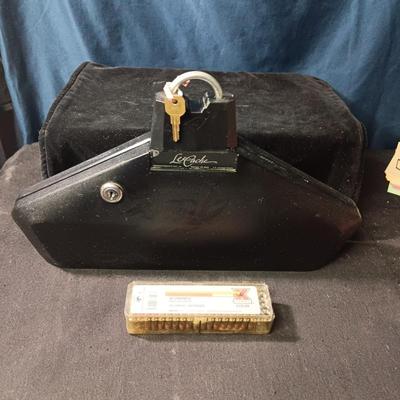 LE CACHE LOCKING GUN\PISTOL CASE AND ALMOST FULL BOX OF 22 LONG RIFLE CARTRIDGES