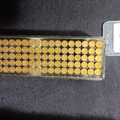 LE CACHE LOCKING GUN\PISTOL CASE AND ALMOST FULL BOX OF 22 LONG RIFLE CARTRIDGES