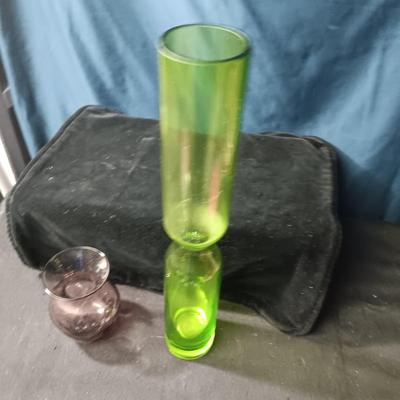 3 SECTION GLASS PLANT STARTER AND A PURPLE AND GREEN VASES