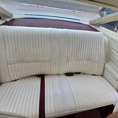 1976 Oldsmobile cutlass 442 - 20370.5 miles on the odometer