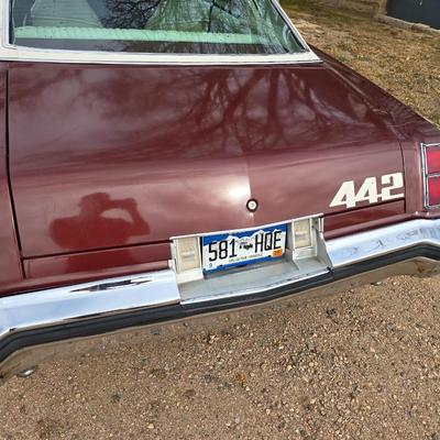 1976 Oldsmobile cutlass 442 - 20370.5 miles on the odometer