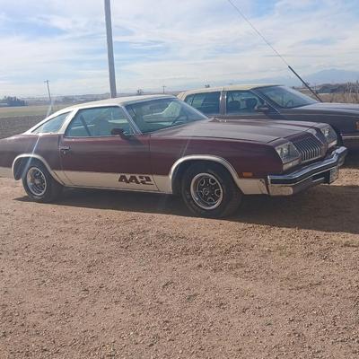 1976 Oldsmobile cutlass 442 - 20370.5 miles on the odometer