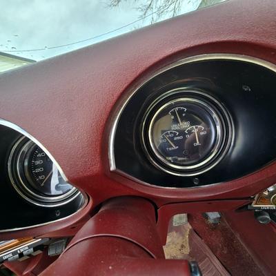 1976 Oldsmobile cutlass 442 - 20370.5 miles on the odometer