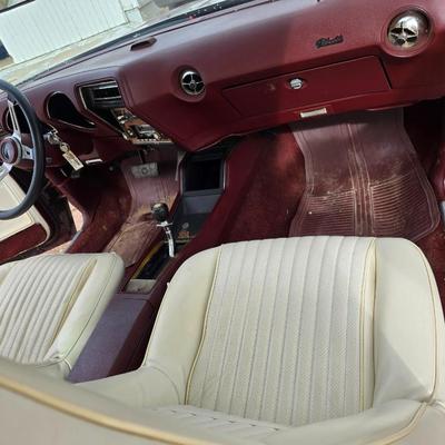 1976 Oldsmobile cutlass 442 - 20370.5 miles on the odometer