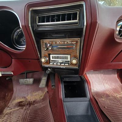 1976 Oldsmobile cutlass 442 - 20370.5 miles on the odometer