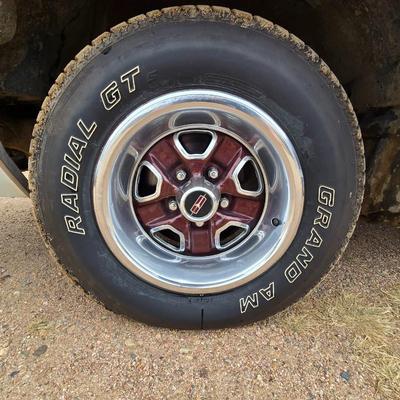 1976 Oldsmobile cutlass 442 - 20370.5 miles on the odometer